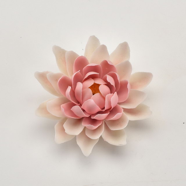 Vente chaude décor à la maison décoration de mariage porcelaine fleur Figurine Statue fleur en céramique