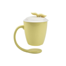 Tasses de suspension faites sur commande de décoration de maison de couleur jaune Tasse de café en céramique flottante avec la poignée et le couvercle