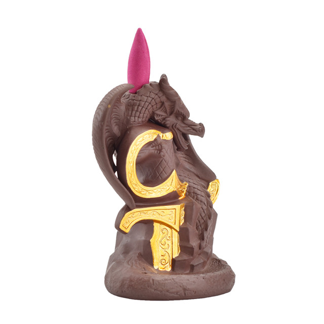 Fil douille d'encens cascade en céramique reflux encens dragon en céramique portant un brûleur d'encens à reflux d'épée