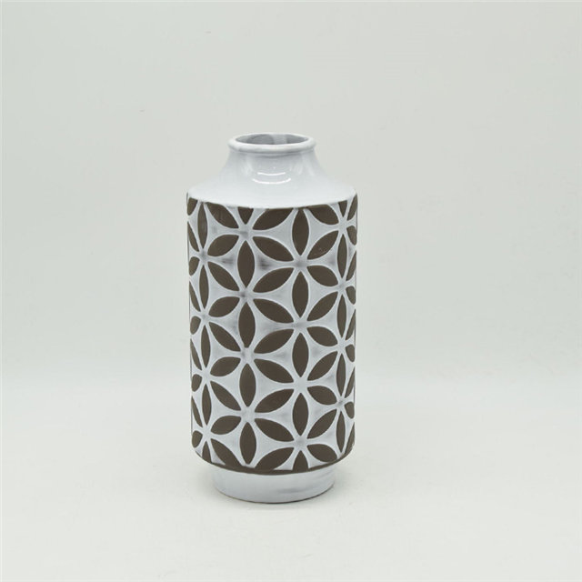 Vase en céramique de style rugby noir à pois blancs de style moderne