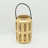 Style de forme de bande de cylindre en céramique jaune clair de décoration d'ameublement évidant la lanterne d'ouragan