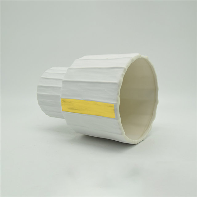Style moderne points blancs style rugby coloré jaune doré Baisha Phnom Penh style moderne pied pointu vase en céramique
