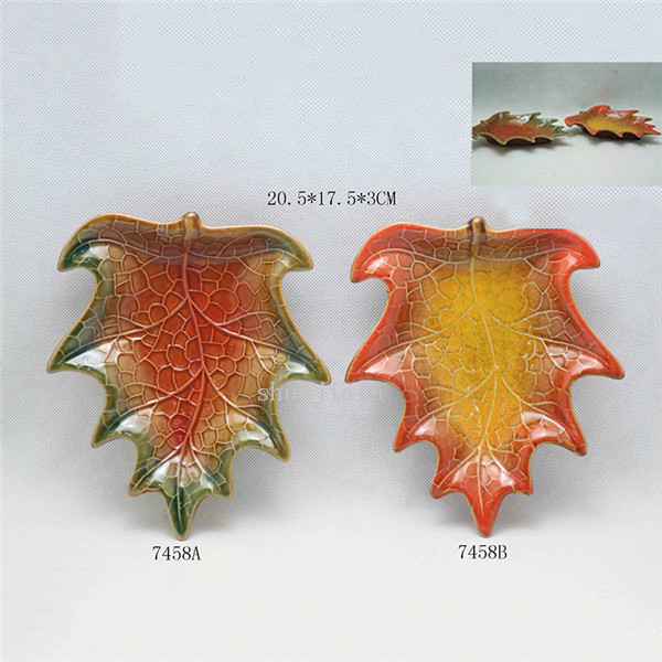 Diverses couleurs de vaisselle feuille d'érable grande assiette en céramique