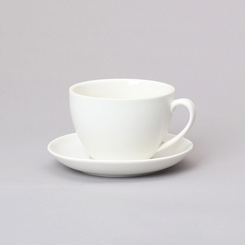 tasse à café en porcelaine boîte cadeau logo personnalisé 320 ml noir 、 blanc Match avec plaque de tasse en céramique ensemble de tasse en céramique à café