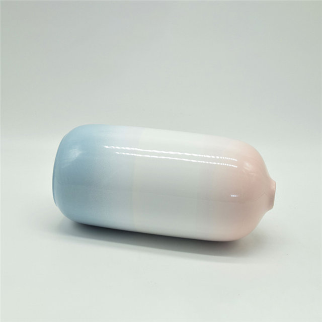 Décoration d'ameublement Vase en céramique de table Décoration de bureau Vase en céramique bleu et rouge de polyédrose