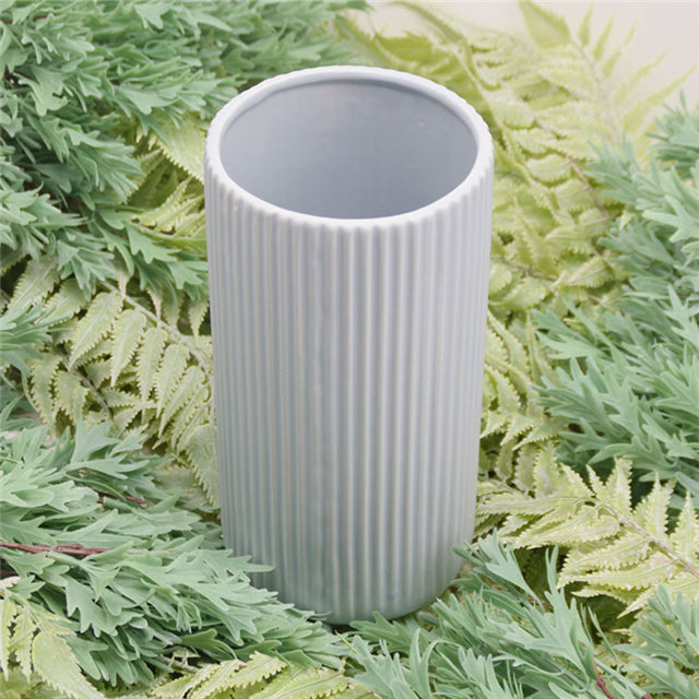 Décoration d'ameublement Vase en céramique de table Décoration de bureau Polyédrose Vase en céramique gris et blanc